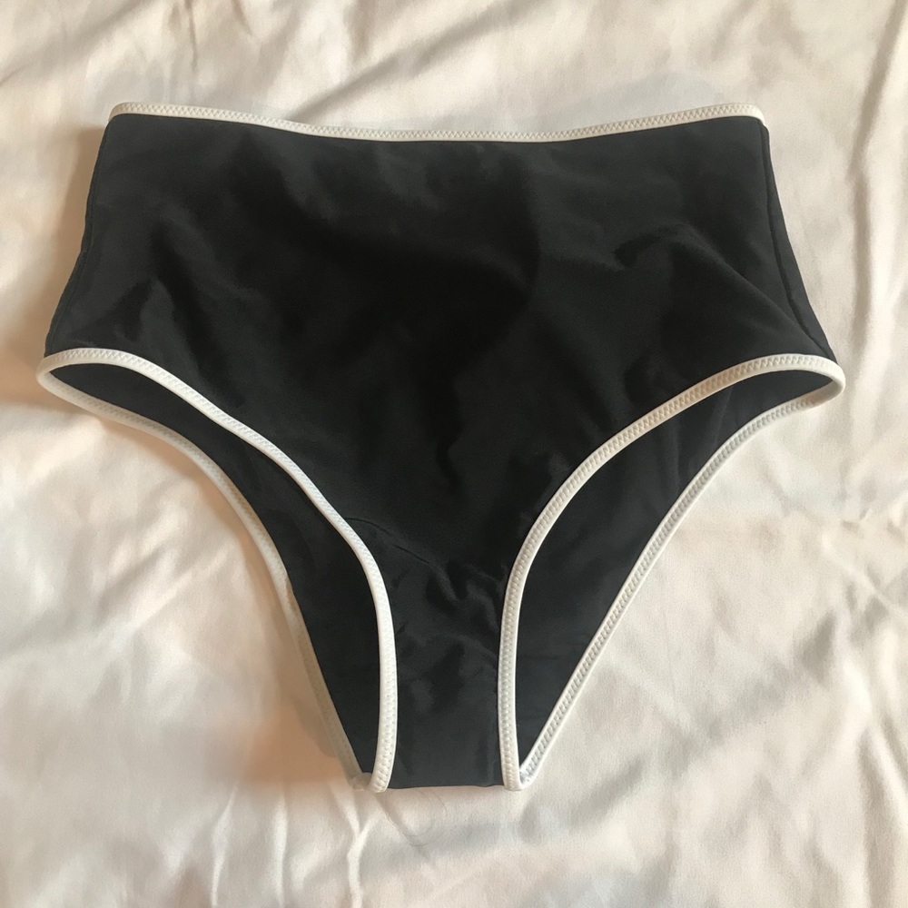 American Eagle High Waisted B&W Bikini Bottoms